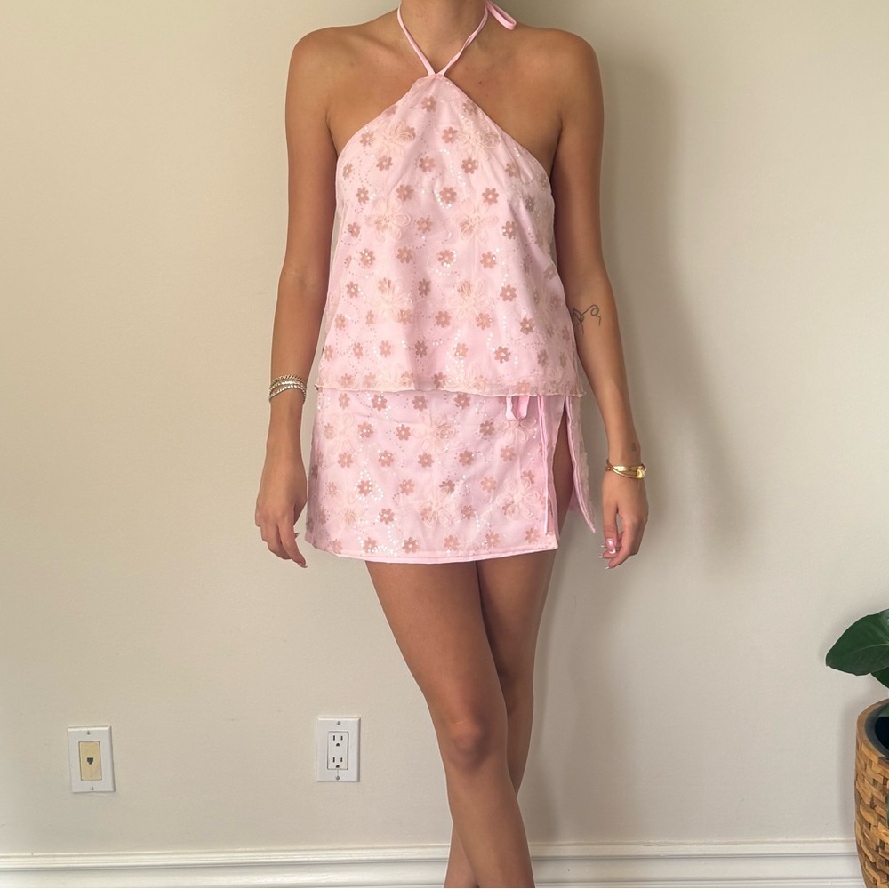 New open back Pink Floral Halter 2pc set size Small, but fits like a size M - Picture 6 of 14